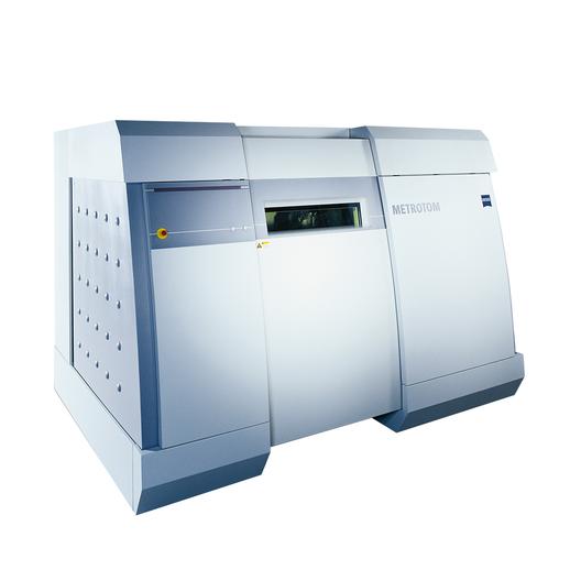 Tomografias computadorizadas para aplicações industriais e metrotomografia na faixa de micrômetros.