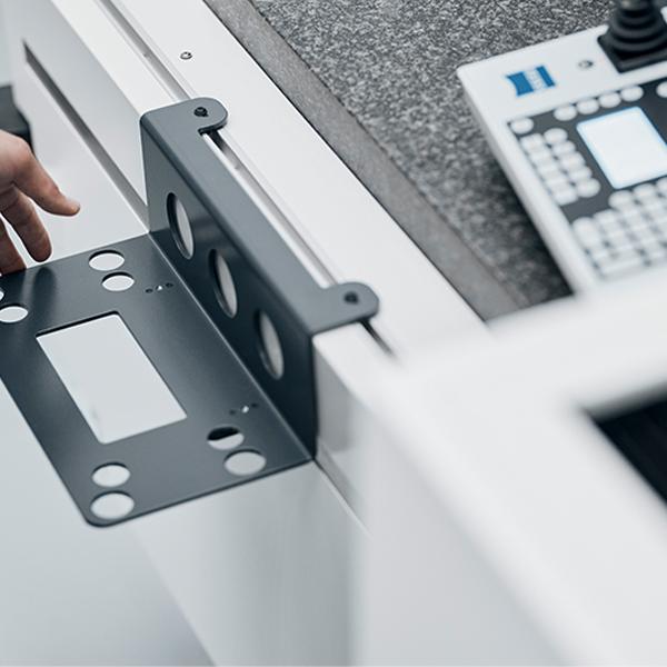 Suporte de painel de controle, disposição de interruptores e design fino 