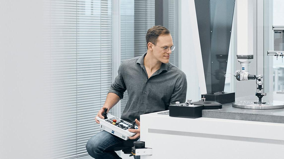 Máquinas de medição por coordenadas multissensor da ZEISS