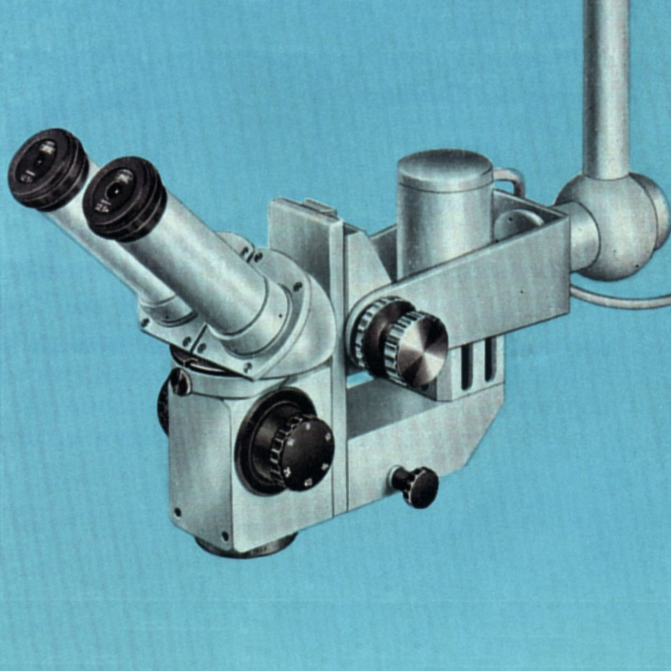 Imagem do primeiro microscópio cirúrgico ZEISS. 
