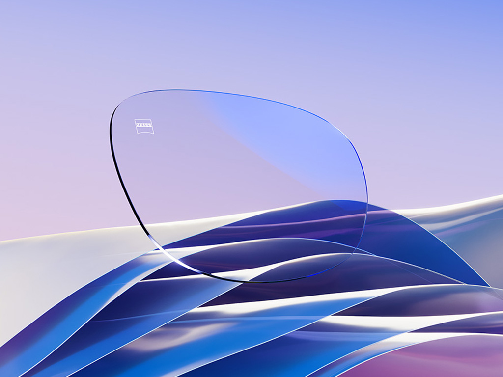 Representação CGI de uma lente de óculos incolor com um reflexo azul sutil.